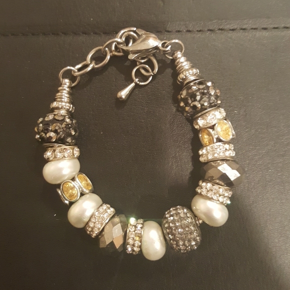 Jewelry - Picture 5 of 7